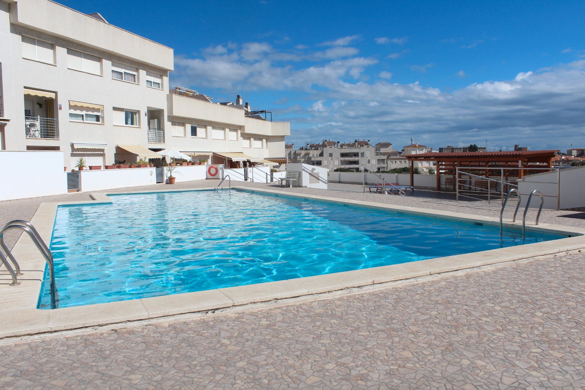 Piscina de Apartament en venda en El Vendrell amb Aire condicionat, Calefacció i Terrassa