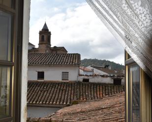 Vista exterior de Casa adosada en venda en Galaroza amb Moblat i Balcó