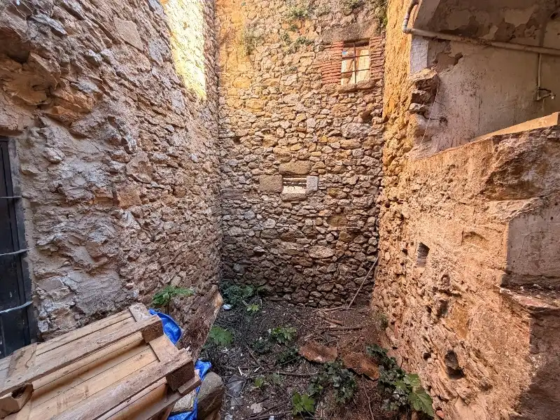 Houses for sale in Carrer Teatre, Torroella de Montgrí