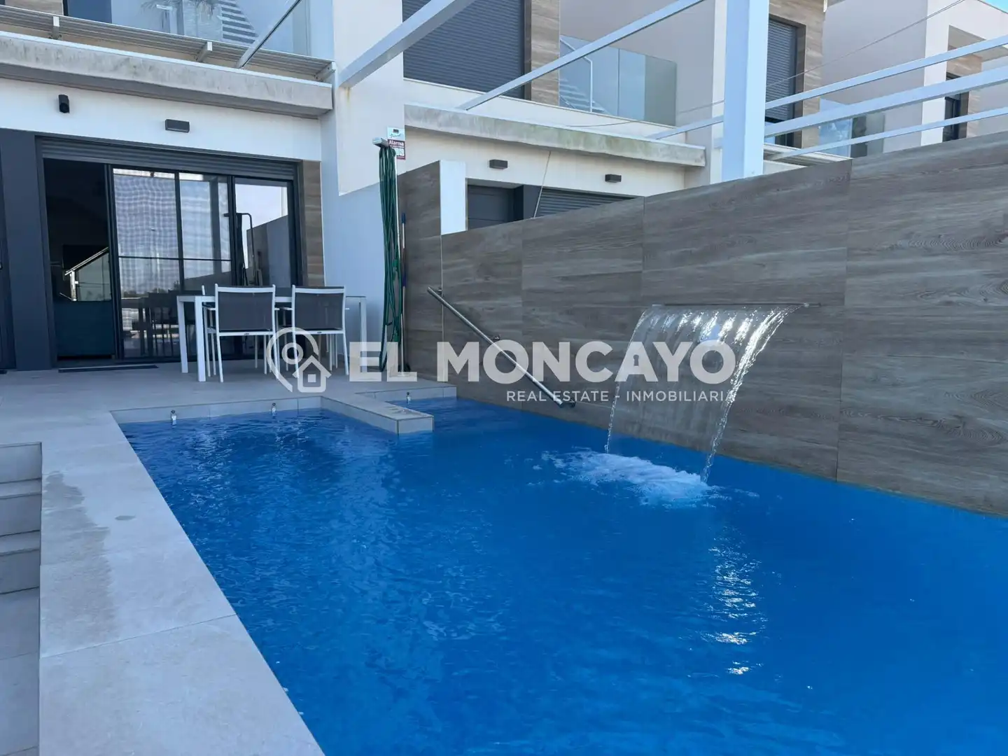 Piscina de Casa adosada en venta en Rojales con Aire acondicionado, Calefacción y Jardín privado