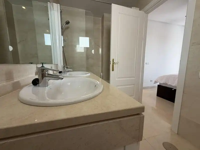 Bathroom of Apartments for rent in Benahavís  with Air Conditioner, Terrace and Storage room
