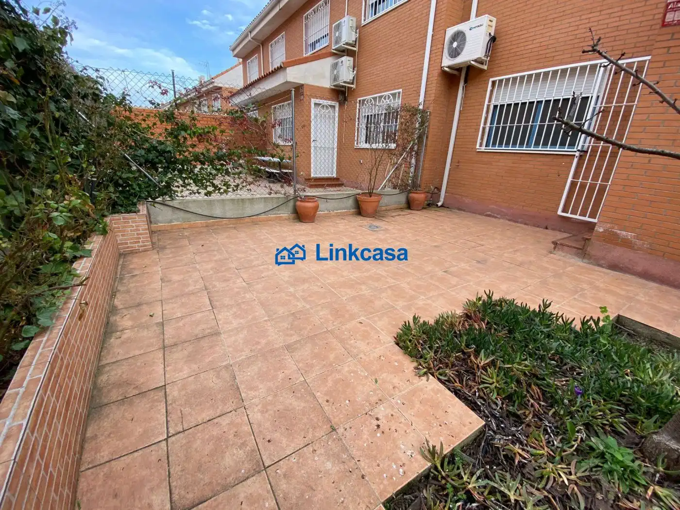 Terrassa de Casa adosada en venda en Seseña amb Aire condicionat, Calefacció i Jardí privat