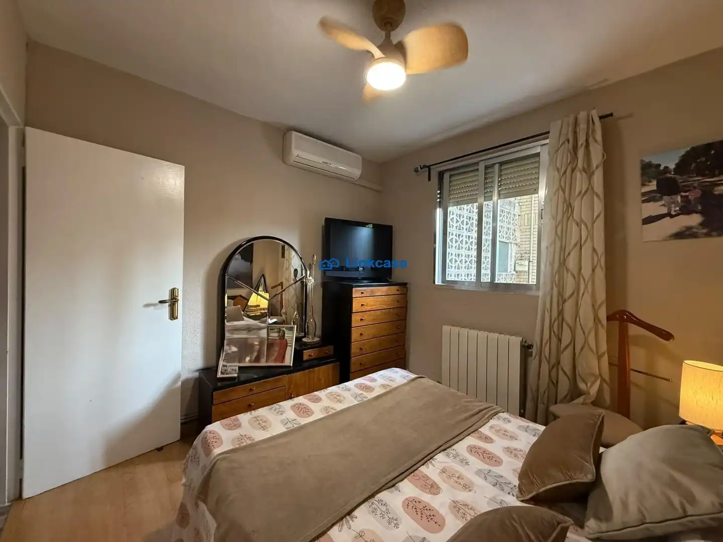Bedroom of Flat for sale in Madrid  with Air Conditioner, Heating and Private garden
