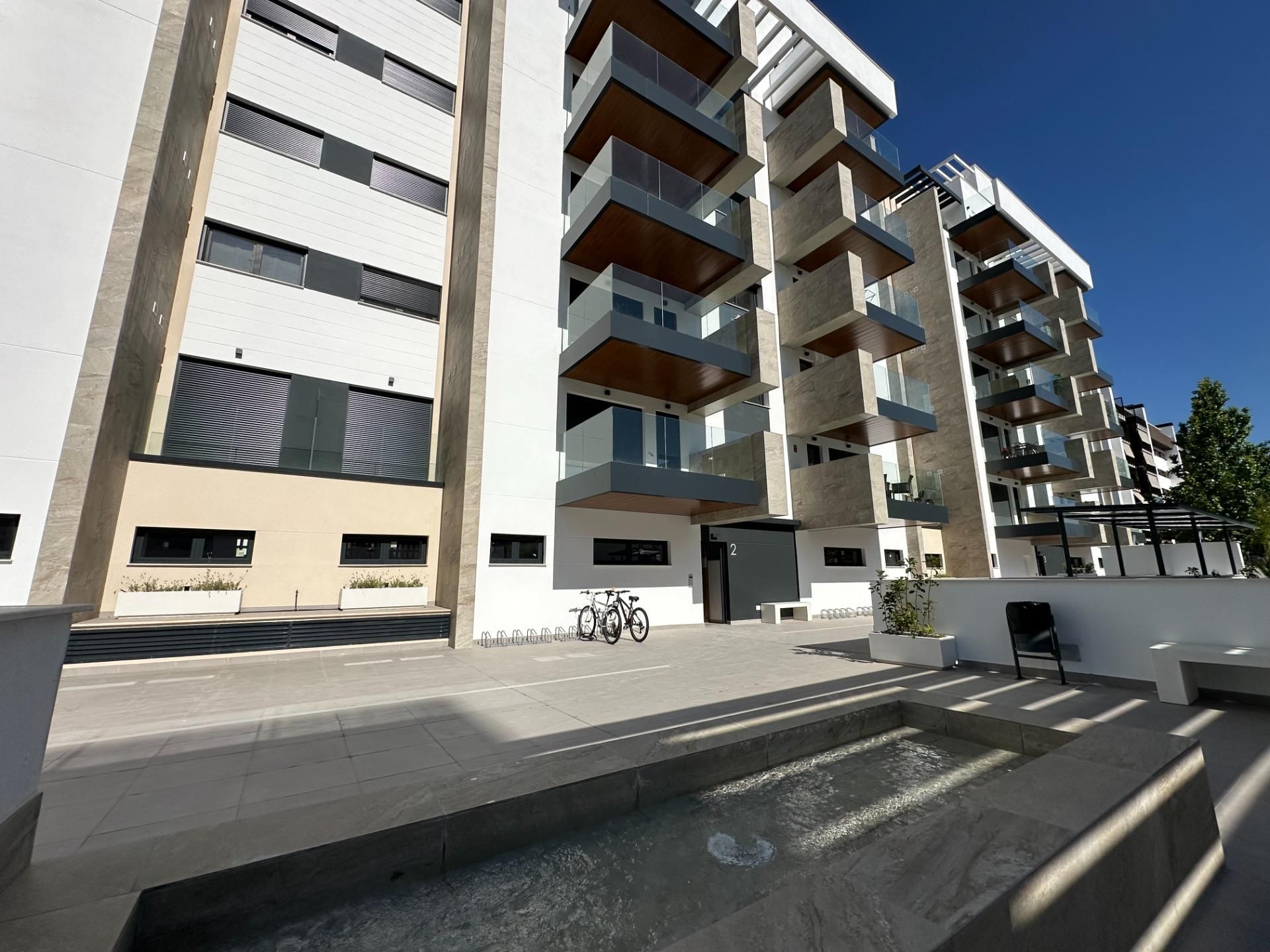 Vista exterior de Àtic en venda en  Córdoba Capital amb Aire condicionat, Calefacció i Terrassa