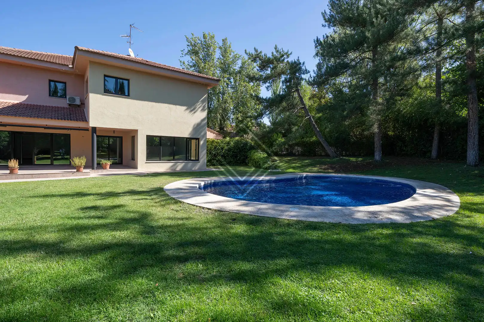 Villa con piscina in vendita a Somosaguas, imagen 4