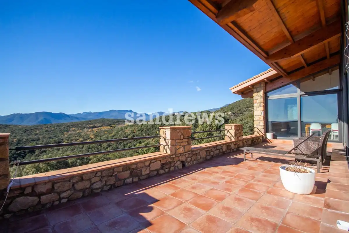 Terrasse von Country house zum Verkauf in Darnius mit Klimaanlage, Heizung und Privatgarten