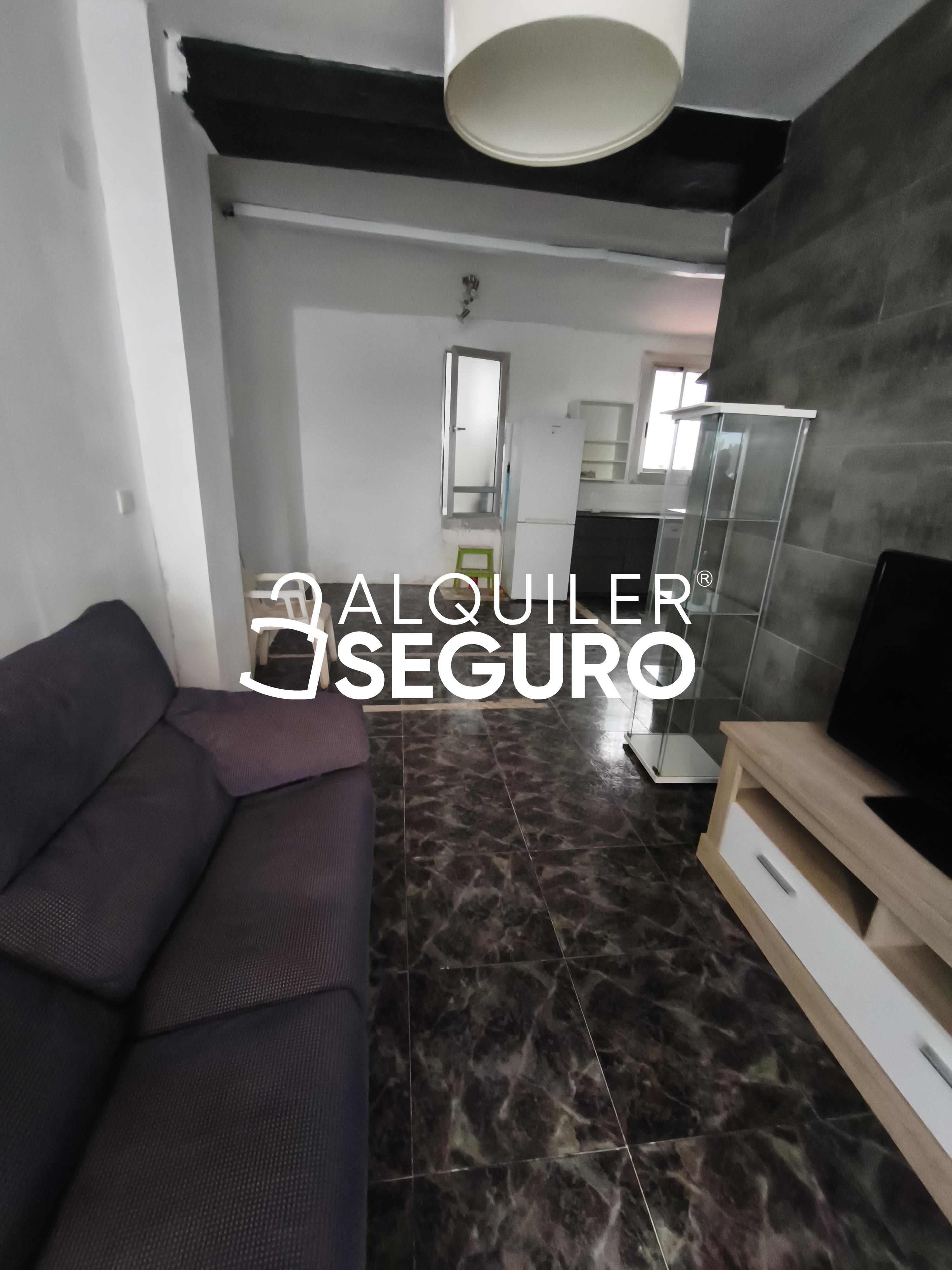 Living room of Flat to rent in  Zaragoza Capital  with Heating, Terrace and Furnished