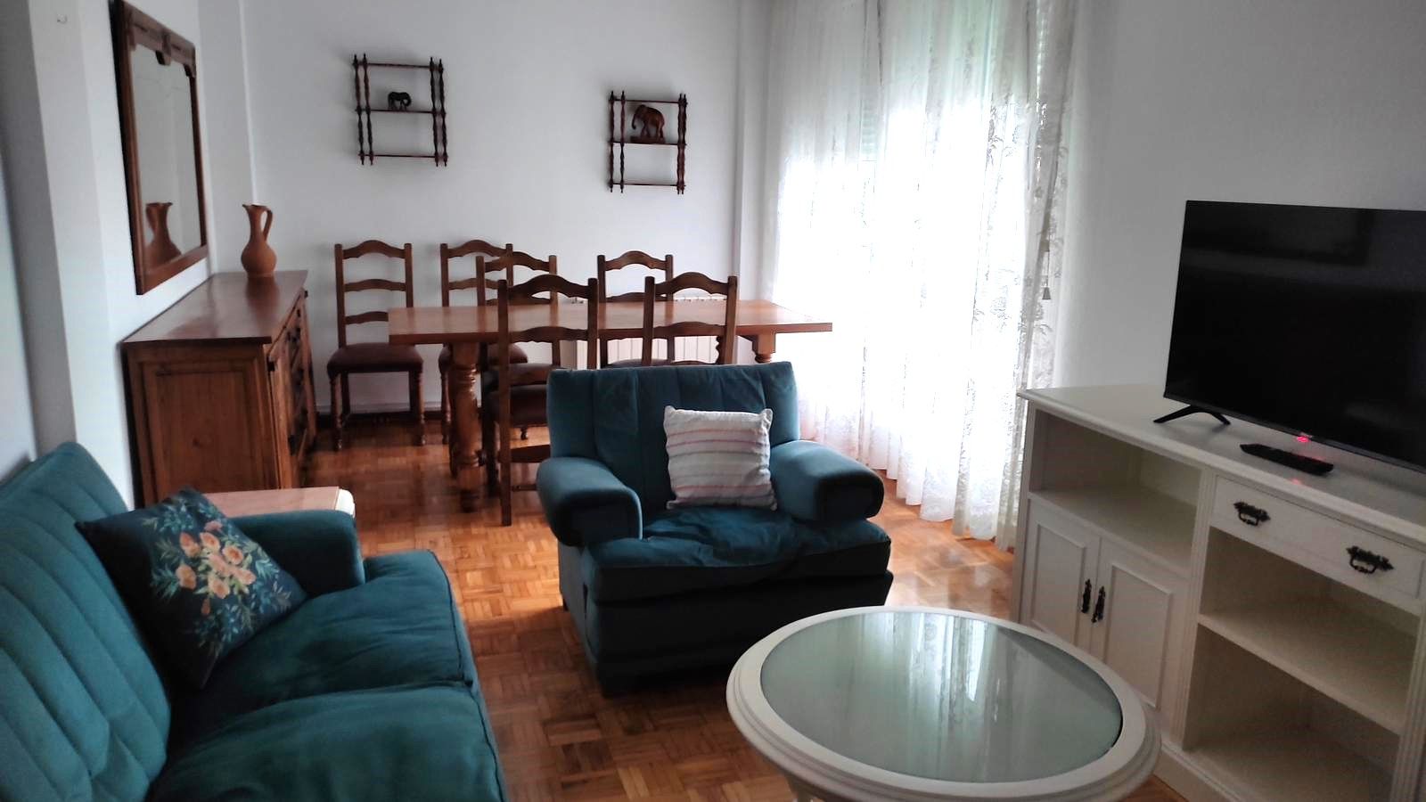 Sala d'estar de Pis de lloguer en Santander amb Calefacció, Parquet i Terrassa