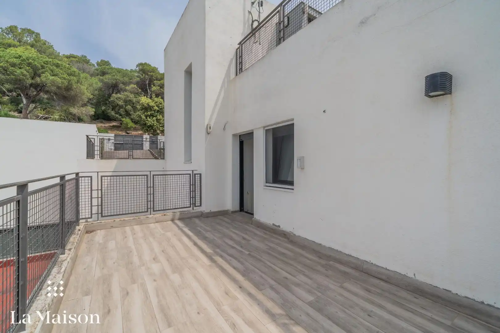 Vista exterior de Casa o xalet en venda en Vilanova del Vallès amb Parquet, Terrassa i Piscina