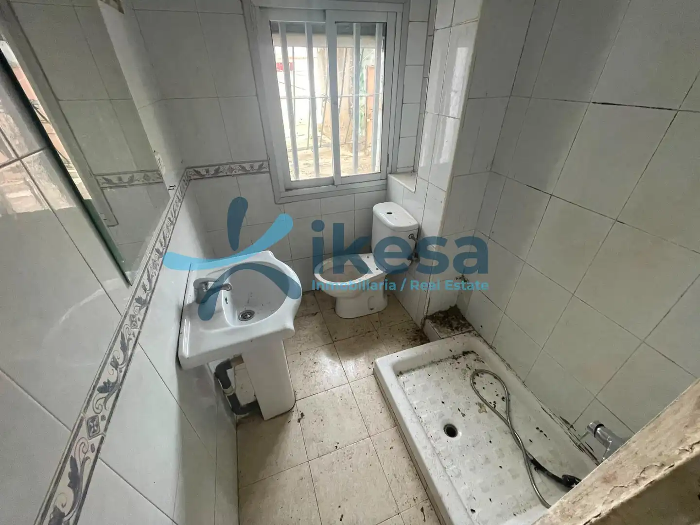 Bathroom of Flat for sale in Sevilla