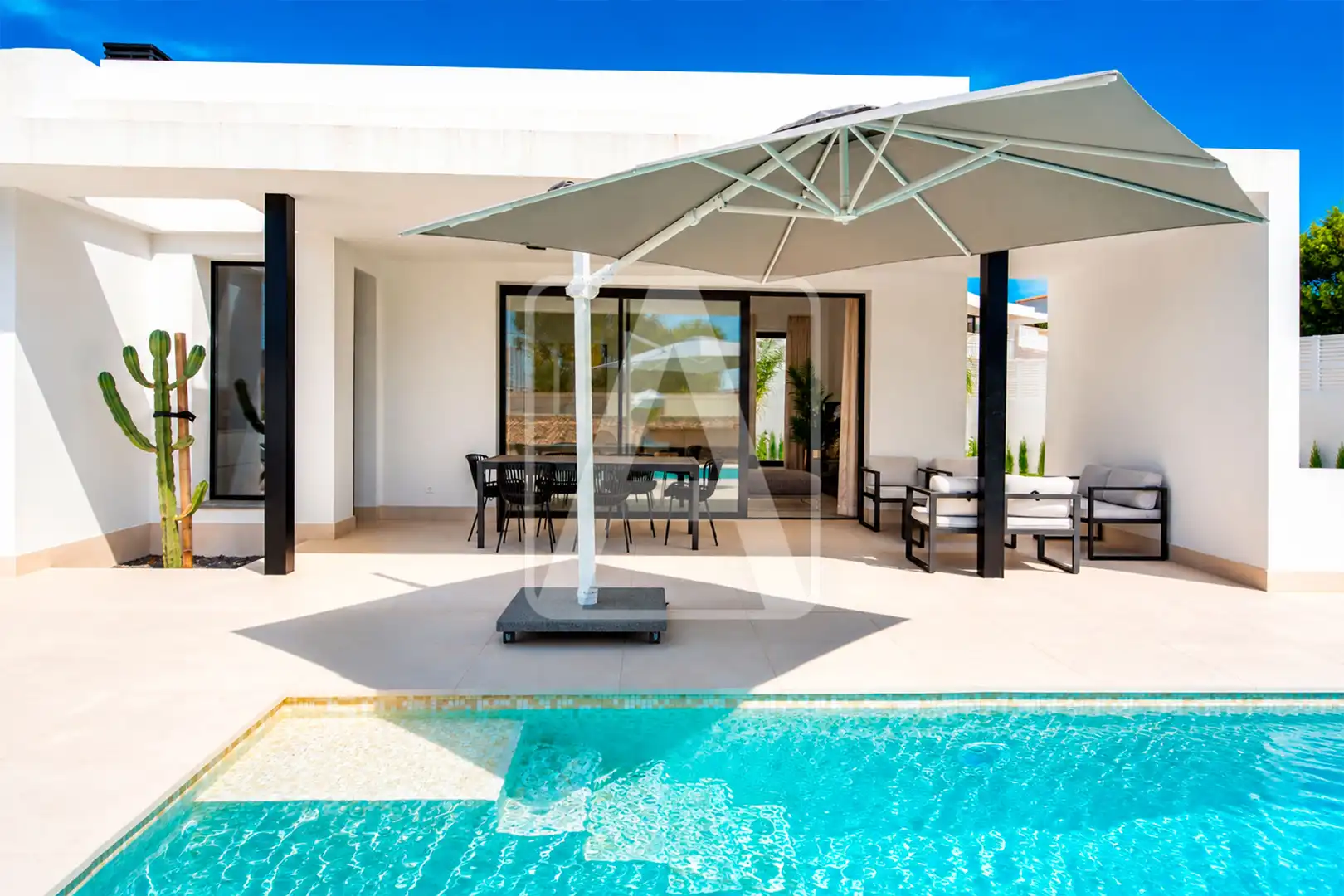 Chalet con piscina en venta en Marisol Park - Ortembach - Los Almendros, imagen 40