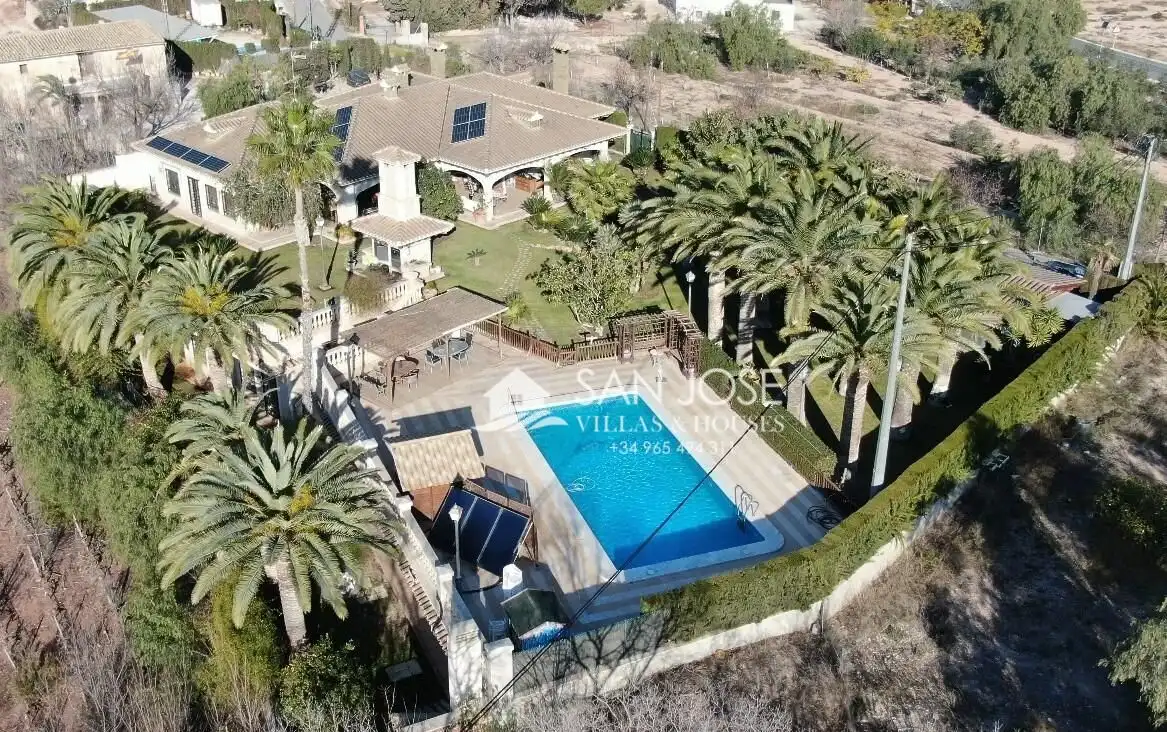 Vista exterior de Casa o chalet en venta en Novelda con Aire acondicionado, Calefacción y Jardín privado