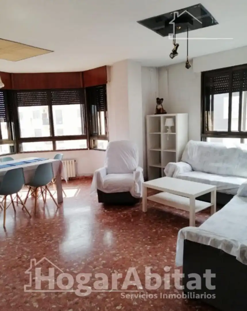 Penthouse with lift for sale in Avenida Doctor Clarà