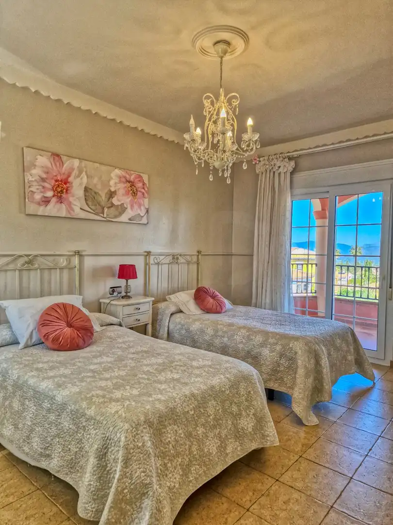 Habitación de Casa o chalet en venta en Alhaurín El Grande con Aire acondicionado, Calefacción y Terraza