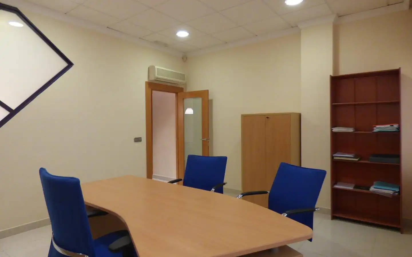 Office for sale in Benidorm  with Air Conditioner and Furnished