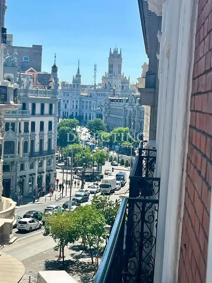 Außenansicht von Maisonette zum Verkauf in Madrid mit Klimaanlage, Heizung und Möbliert