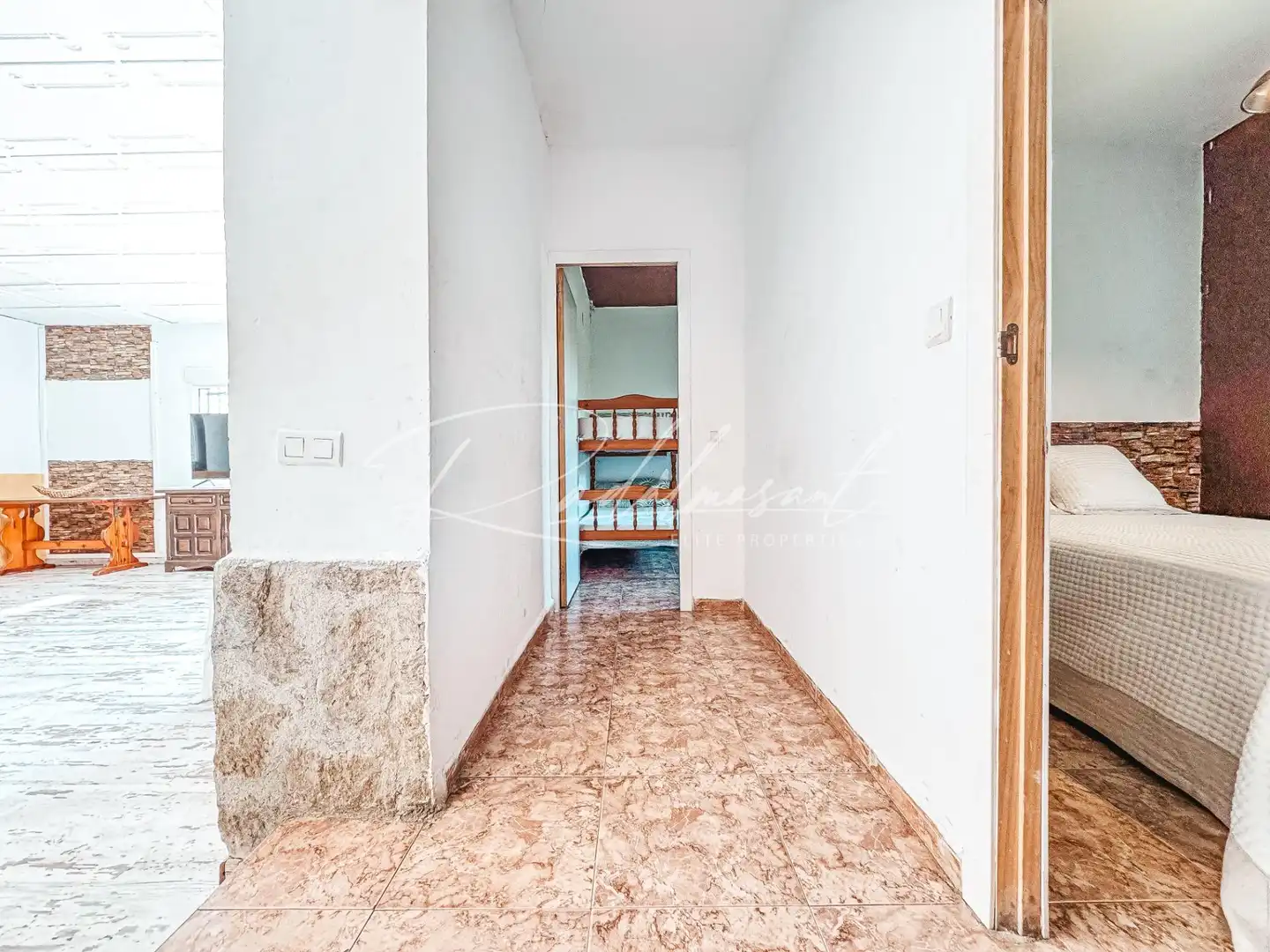 Houses for sale in Reus  with Air Conditioner, Swimming Pool and Furnished