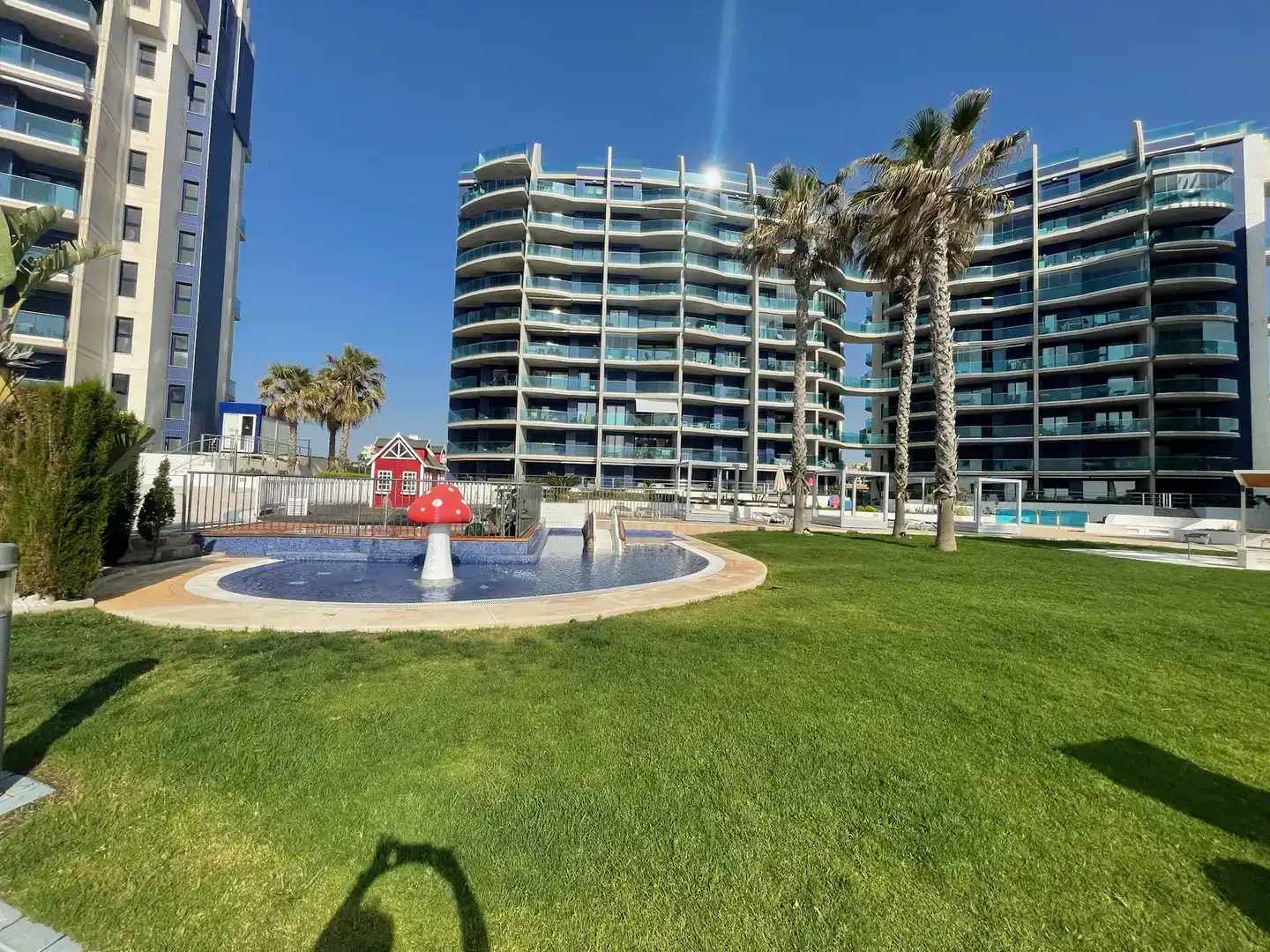 Piscina de Apartamento en venta en Torrevieja con Aire acondicionado y Balcón