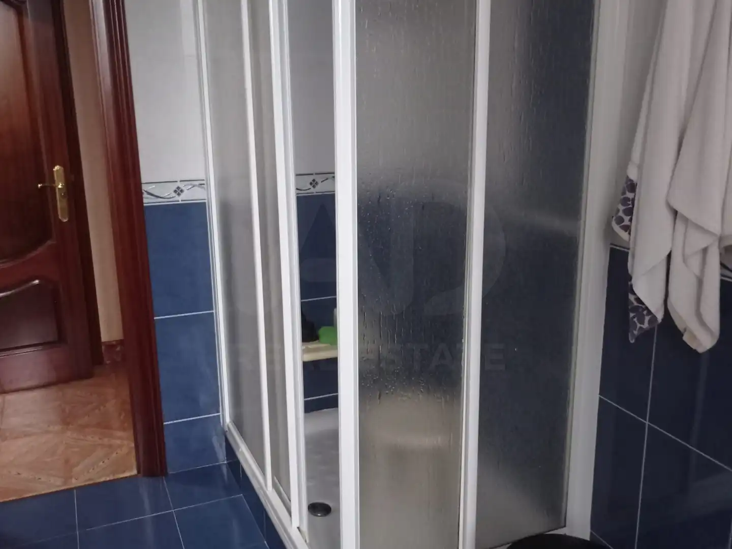Bany de Casa o xalet en venda en Narón amb Calefacció, Terrassa i Piscina
