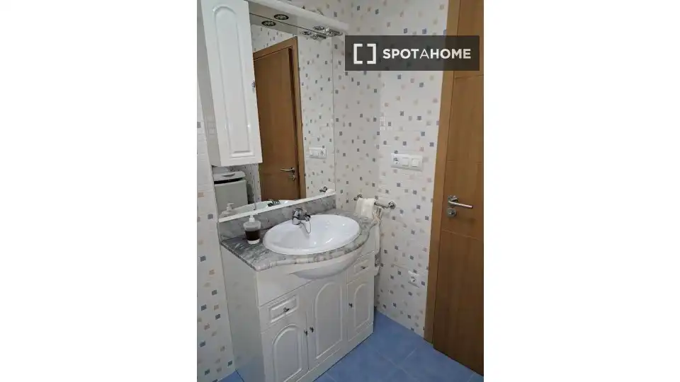 Habitación en Plaza España - Corte Inglés