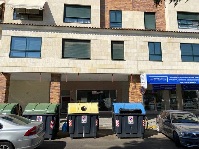 Local comercial en Venta en C/ Gaspar Méndez (Edif. Altagracia)  en Valdepasillas - La Paz - Huerta Rosales