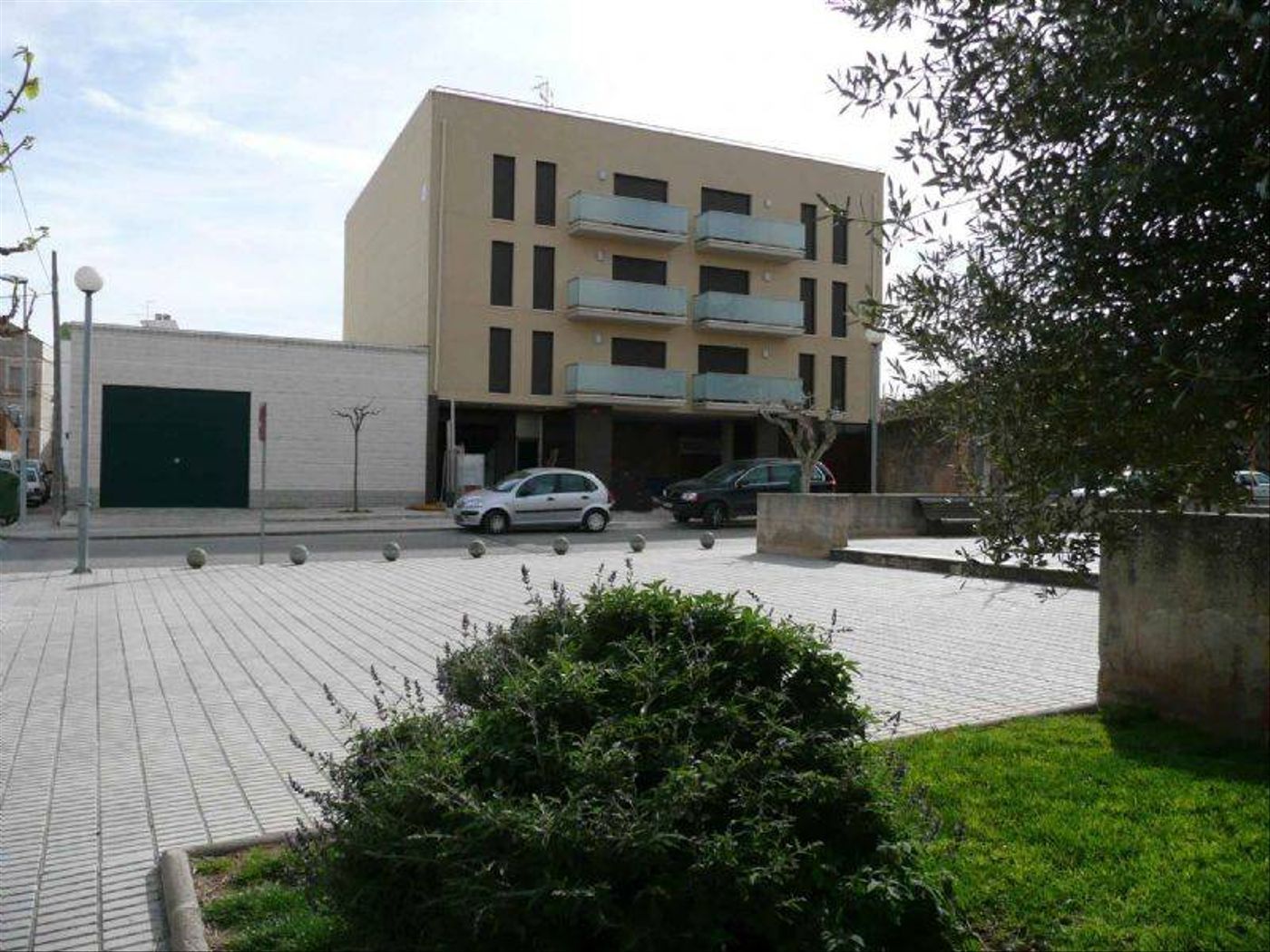 Vista exterior de Pis en venda en Santa Bàrbara amb Aire condicionat, Calefacció i Terrassa