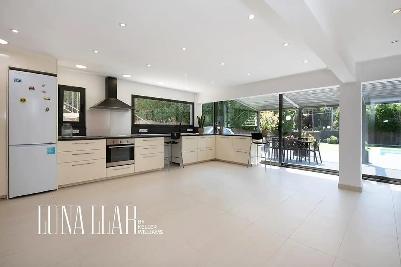 Kitchen of Houses for sale in Castelldefels  with Air Conditioner, Heating and Parquet flooring