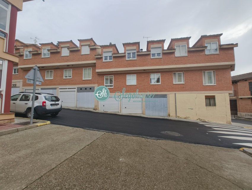 Vista exterior de Piso en venta en Segovia Capital con Aire acondicionado, Calefacción y Terraza