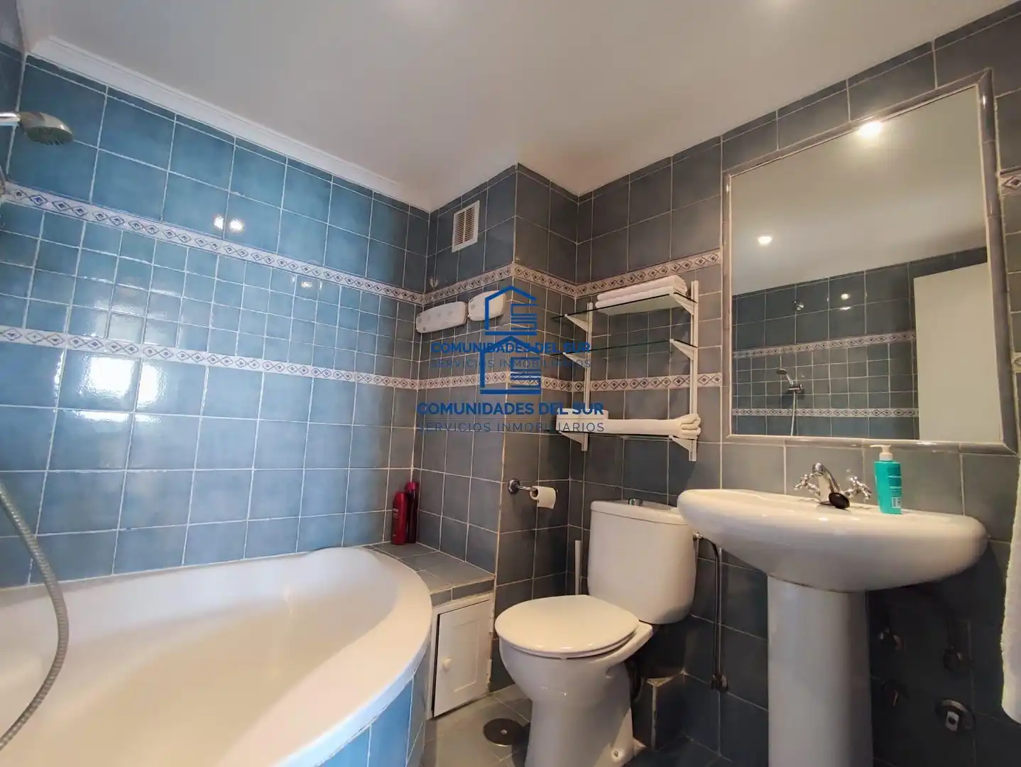 Bathroom of Flat for rent in Cádiz  with Furnished
