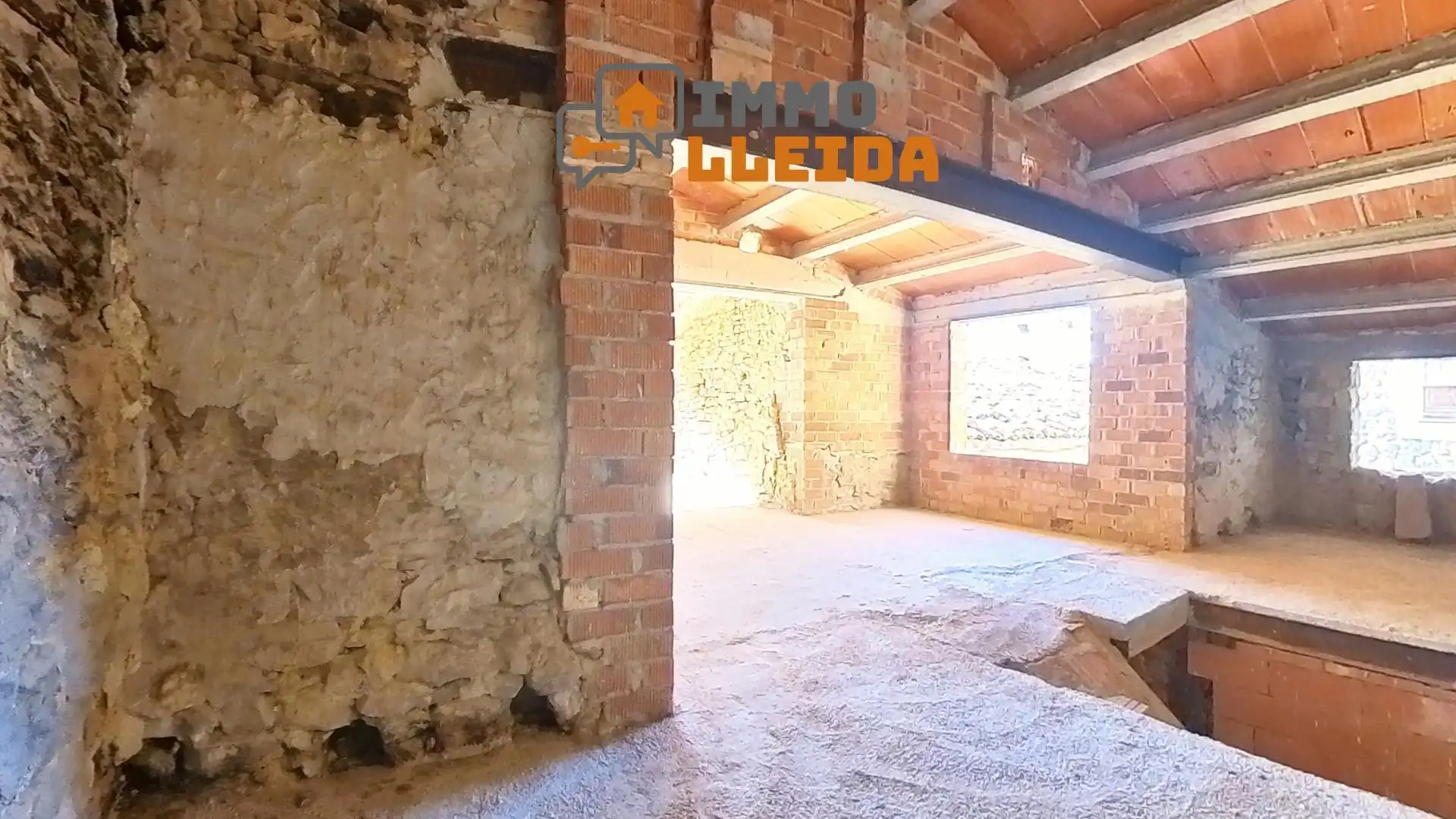Casa adosada en venta en Vilanova de Meià con Terraza, Trastero y Balcón