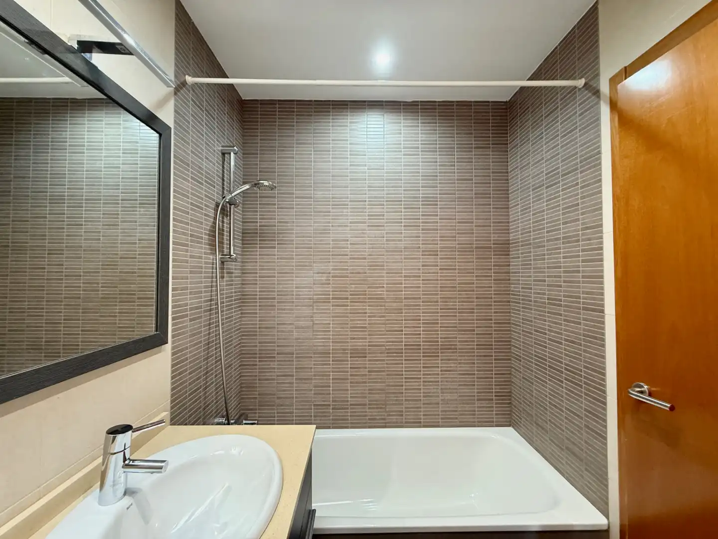 Bathroom of Duplexes for sale in Terrassa  with Heating, Terrace and Oven
