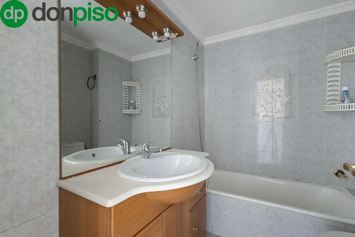 Piso con terraza en venta en Calle Calle de Matilde de Torre, imagen 16