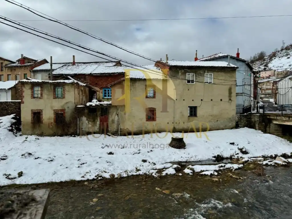 Casa en venda a La Pola de Gordón, imagen 3