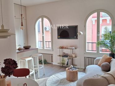 Piso con ascensor en venta en Maestro Alonso