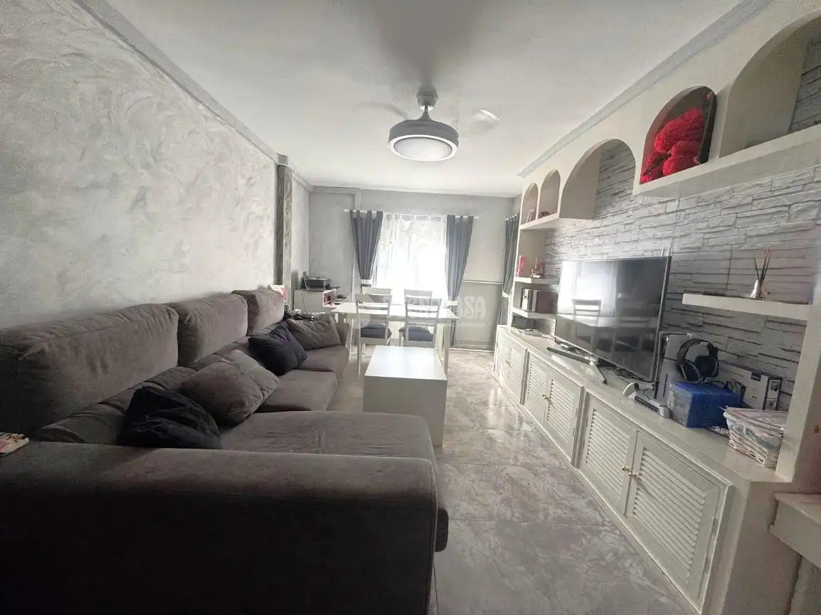 Sala de estar de Piso en venta en Parla con Aire acondicionado, Calefacción y Terraza