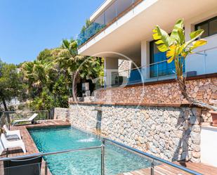 Vista exterior de Casa o xalet de lloguer en Calvià amb Aire condicionat, Terrassa i Piscina