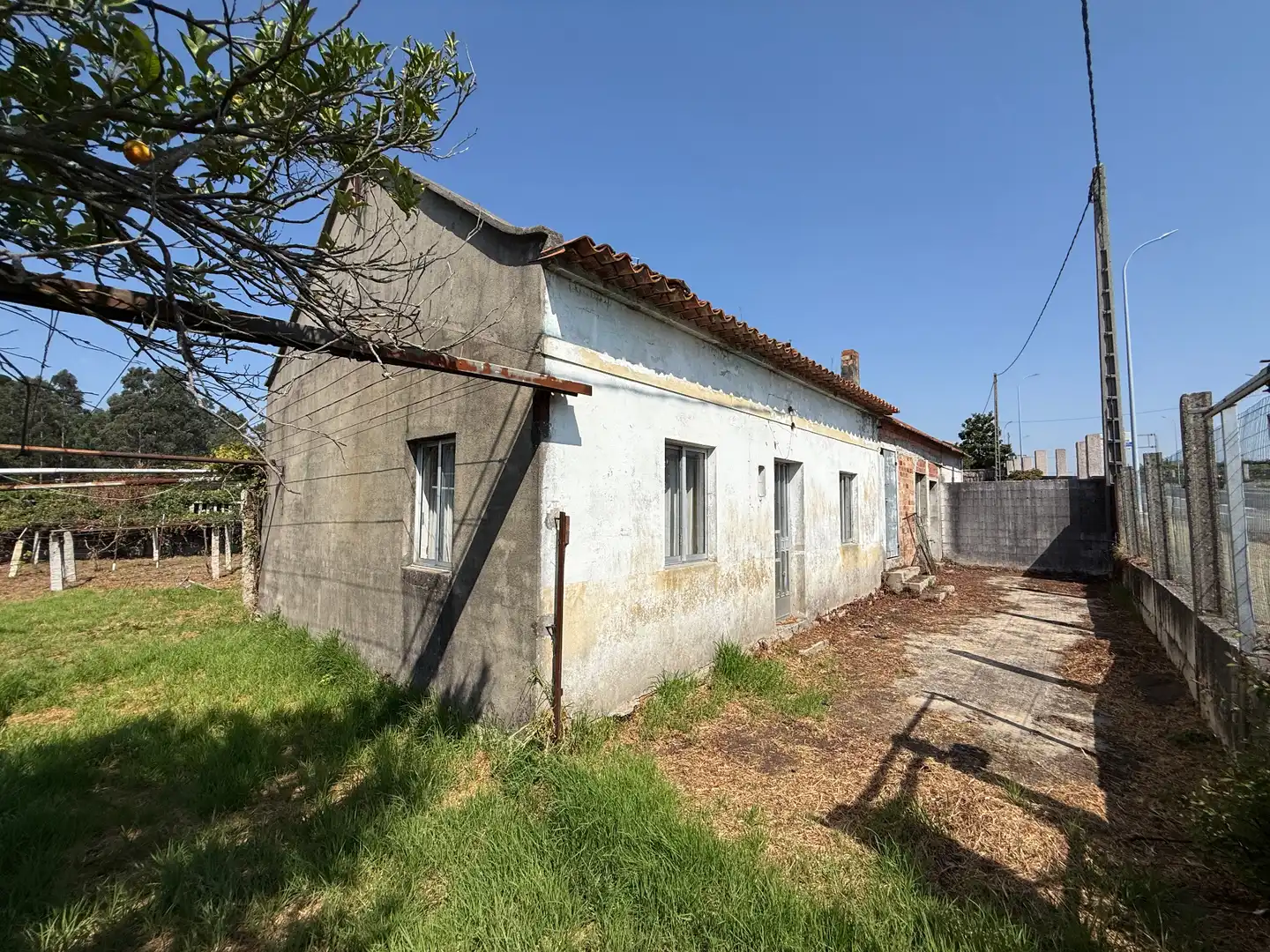 Vista exterior de Finca rústica en venda en Cambados amb Jardí privat