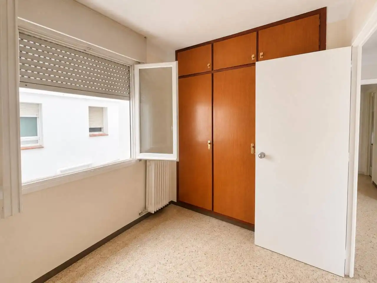 Habitación de Ático en venta en Girona con Calefacción, Terraza y Trastero
