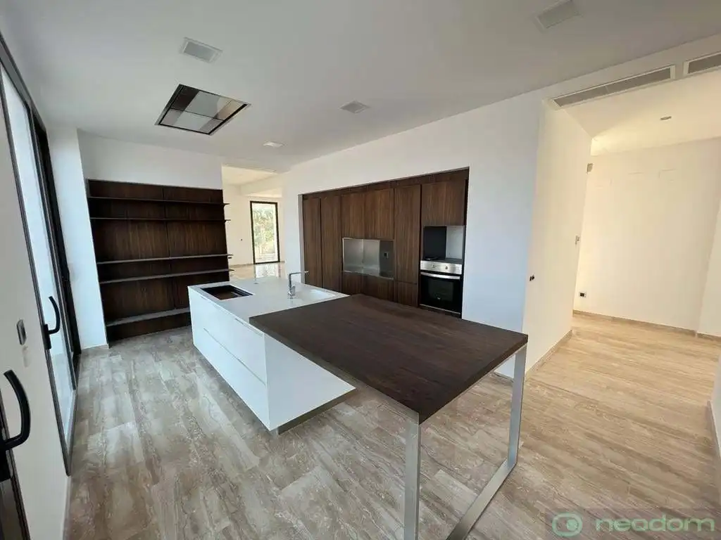 Casa amb piscina en venda a Avenida Tokio, imagen 4