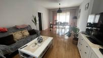 Sala d'estar de Casa o xalet en venda en Olías del Rey amb Piscina