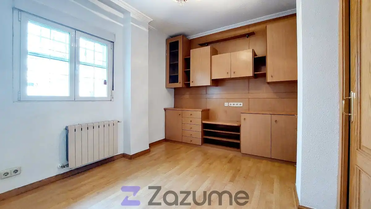 Flat for rent in Madrid  with Air Conditioner, Heating and Oven