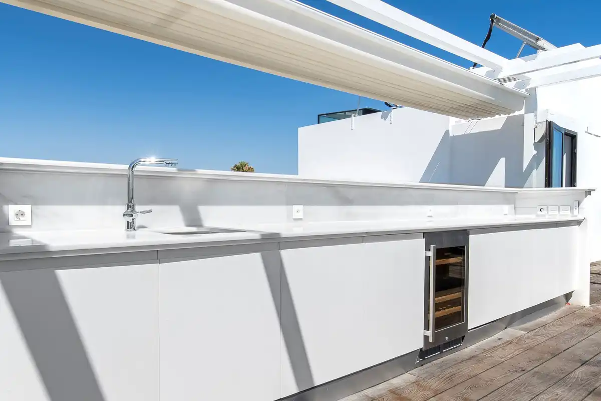 Terrassa de Casa o xalet en venda en Marbella amb Aire condicionat, Jardí privat i Terrassa