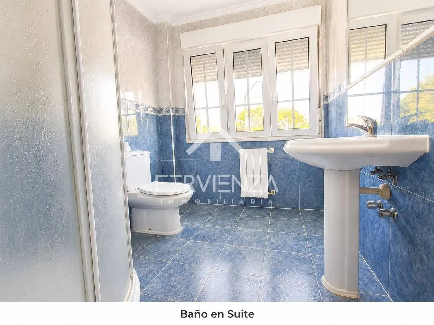 Bany de Casa adosada en venda en Castrillón