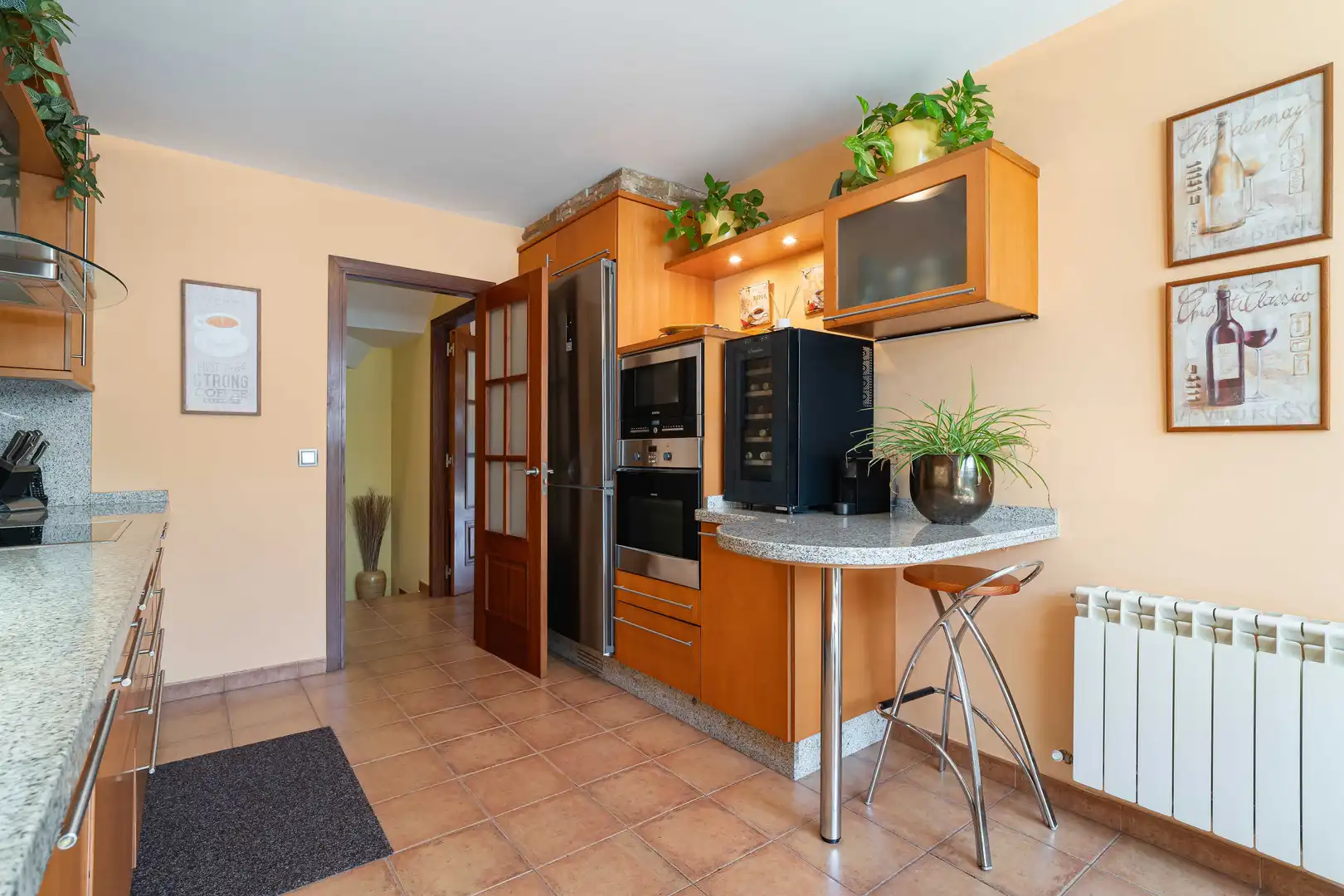 Cuina de Casa o xalet en venda en Sada (A Coruña) amb Calefacció, Jardí privat i Terrassa