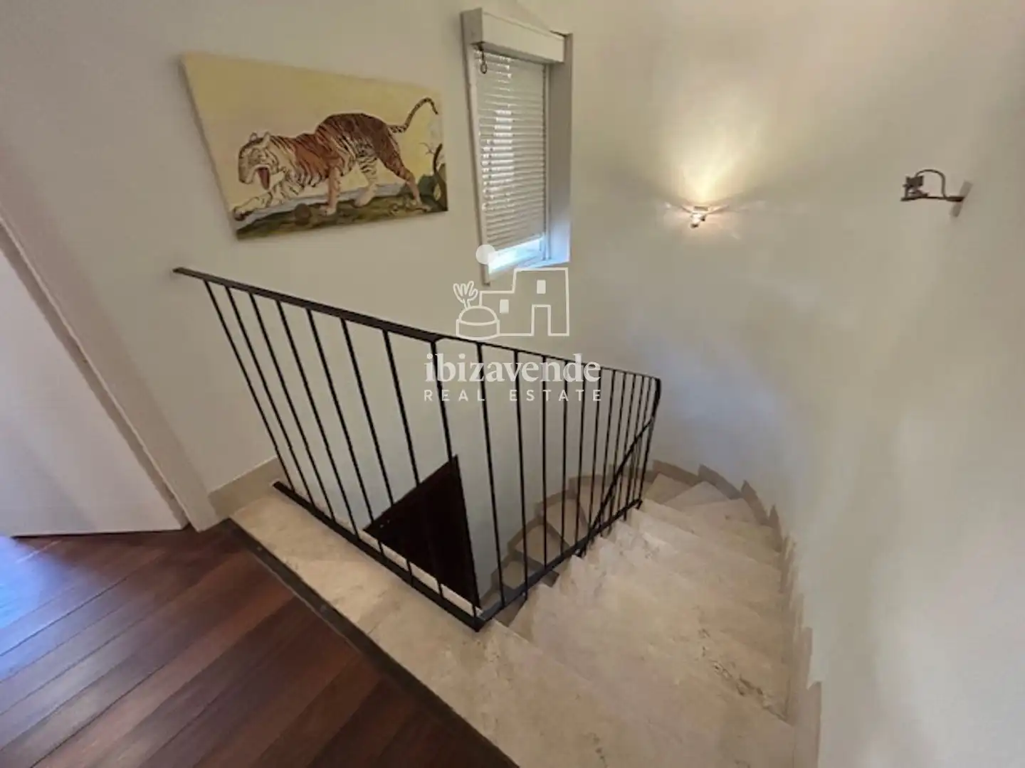 Einfamilien-Reihenhaus zur Miete in Santa Eulària des Riu mit Klimaanlage, Heizung und Parkett