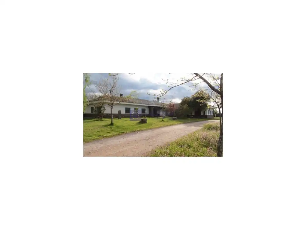 Casa o xalet en venda a Valdehúncar