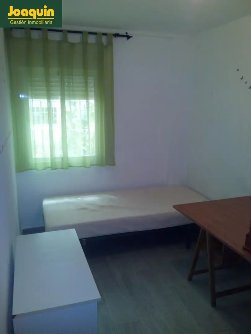 Schlafzimmer von Wohnung zur Miete in Córdoba