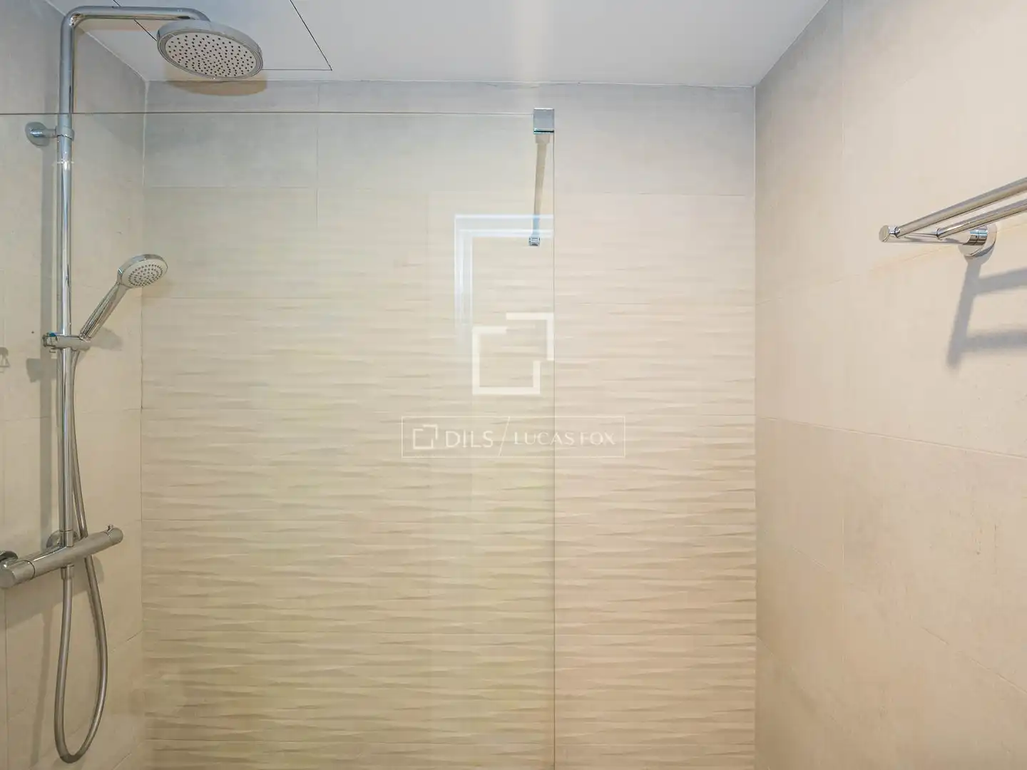 Badezimmer von Wohnung zum Verkauf in Sant Cugat del Vallès mit Klimaanlage, Heizung und Terrasse