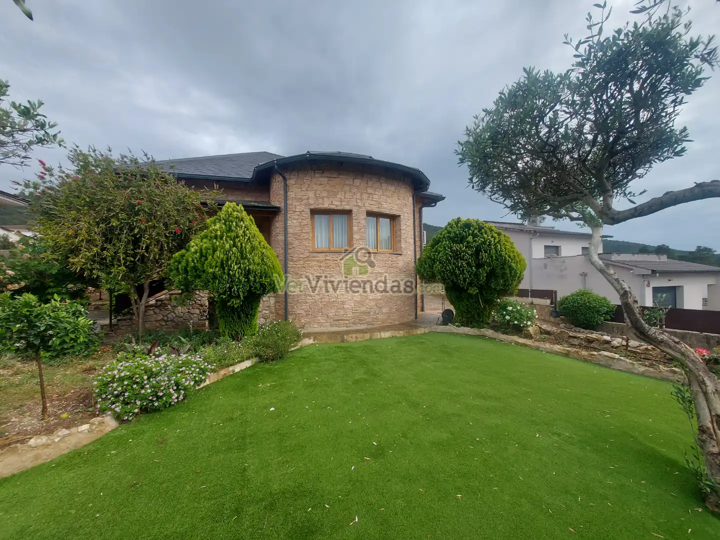 Vista exterior de Casa o xalet en venda en Vallirana amb Aire condicionat, Calefacció i Jardí privat