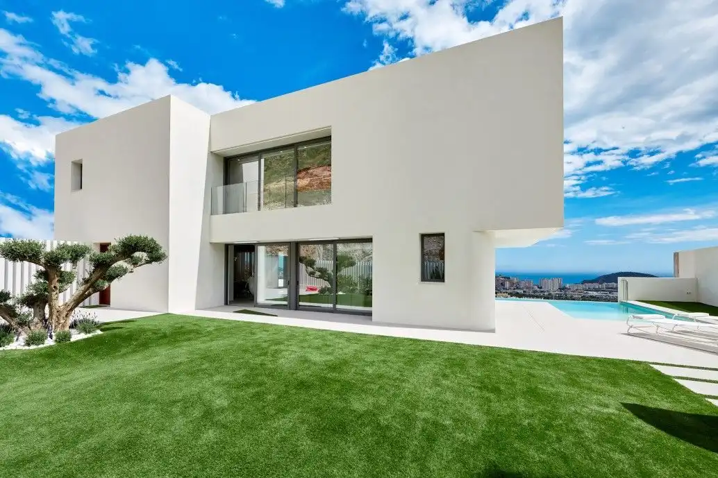 Villa mit Pool zum Verkauf in Golf Bahía, imagen 2